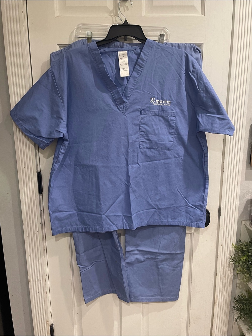 Light Blue Medical Scrub Set - V-Neck Top & Pants XL